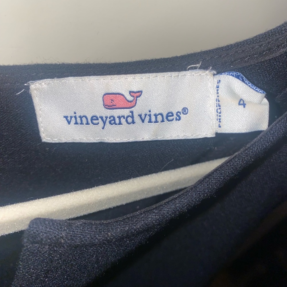 Vineyard Vines. Polyester And Rayon Scalloped Sle… - image 2